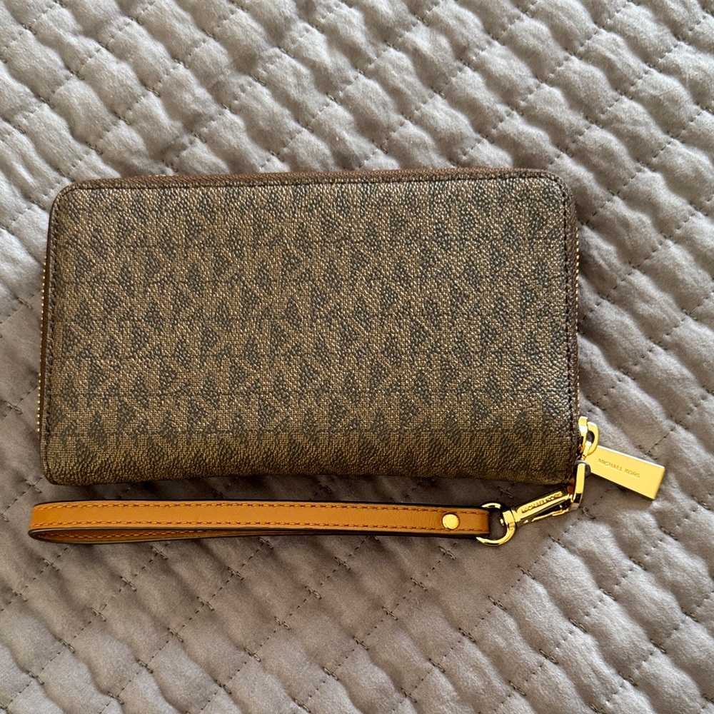 Michael Kors Wristlet Wallet - Picture 3 of 6